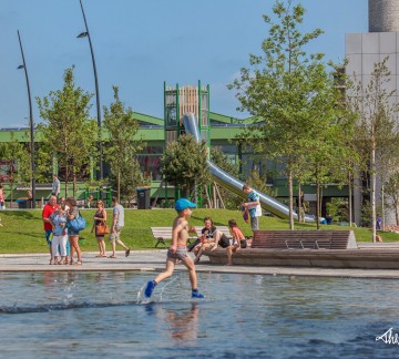 Emmen - raadhuisplein_2.jpeg