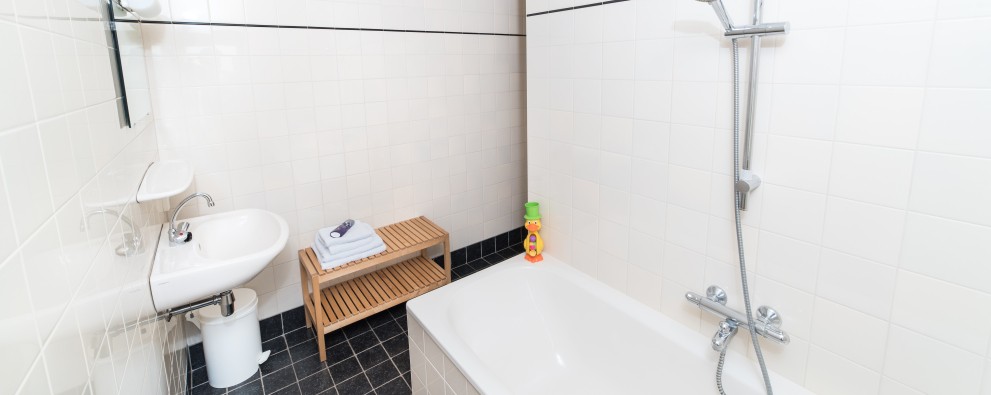 Kapschuur badkamer