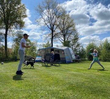 Badmintonnen Camping kaps.jpg